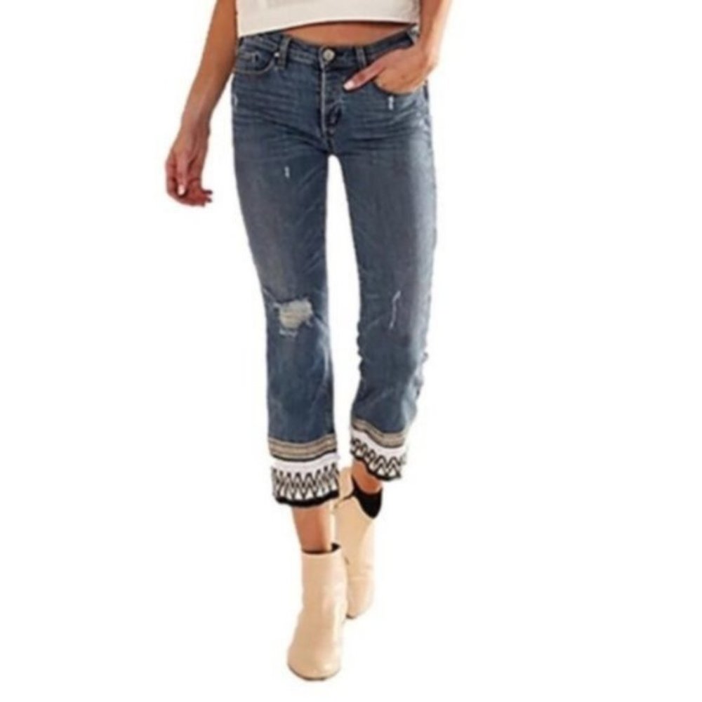 ANTHROPOLOGIE MCGUIRE Distressed Embroidered Cuff Raw Hem Boho Jeans 28